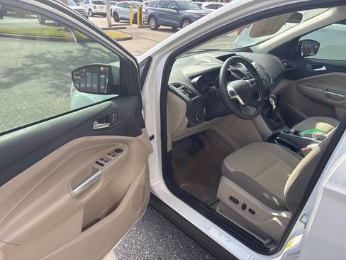 Used 2014 Ford Escape SE image 12