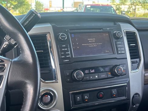 Used 2016 Nissan Titan SL AWD/4WD image 11