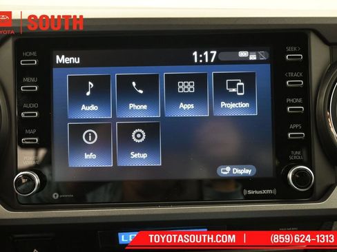 Used 2022 Toyota Tacoma TRD Sport AWD/4WD image 16