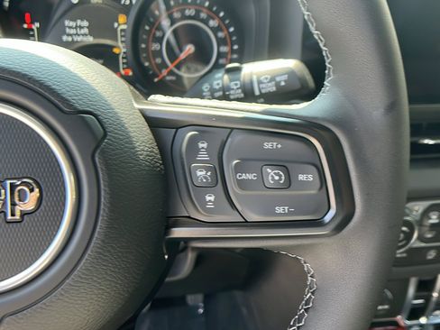 New 2025 Jeep Wrangler Unlimited Rubicon image 25