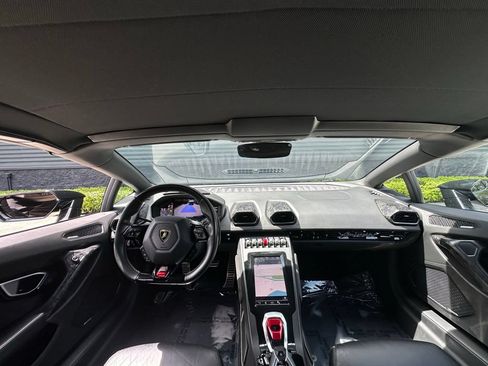 Used 2020 Lamborghini Huracan EVO AWD/4WD image 6