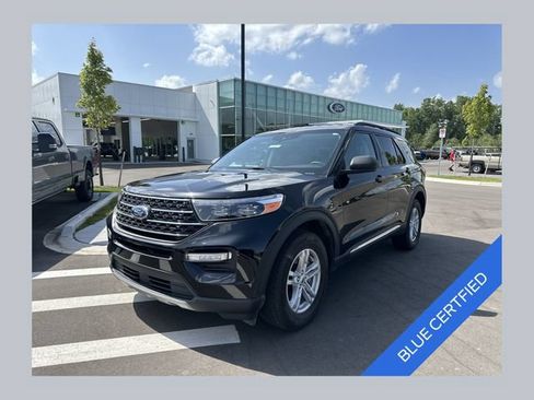 Certified 2023 Ford Explorer XLT w/ Equipment Group 202A AWD/4WD image 1