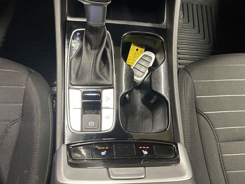 Used 2022 Hyundai Santa Cruz SEL Premium AWD/4WD image 17