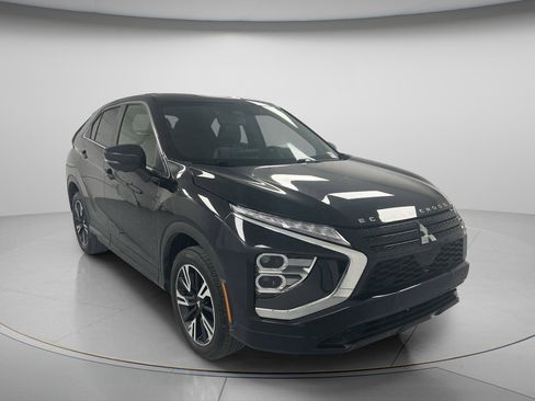 Used 2024 Mitsubishi Eclipse Cross SE AWD/4WD image 2
