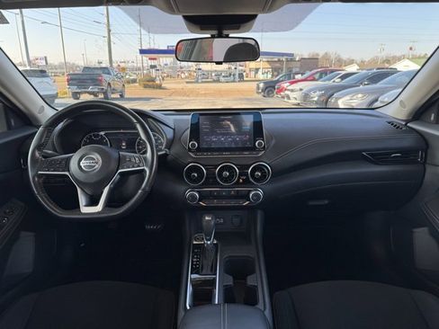 Used 2022 Nissan Sentra SV w/ Trunk Package image 7