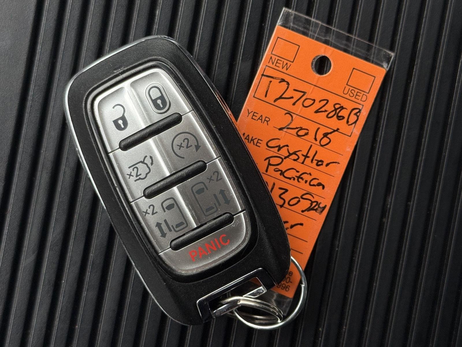 Used 2018 Chrysler Pacifica Touring-L Plus FWD image 45