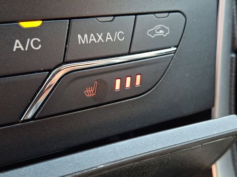 Used 2020 Ford Edge SEL w/ Convenience Package AWD/4WD image 23