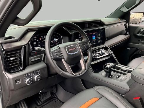 Used 2025 GMC Sierra 1500 AT4 w/ AT4 Premium Package AWD/4WD image 18