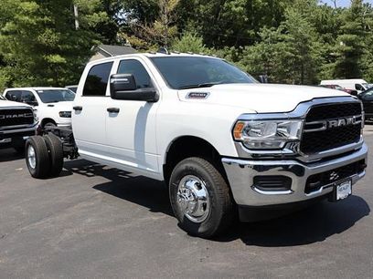 New 2024 RAM 3500 Tradesman w/ Chrome Appearance Group