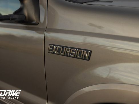 Used 2004 Ford Excursion Eddie Bauer image 7