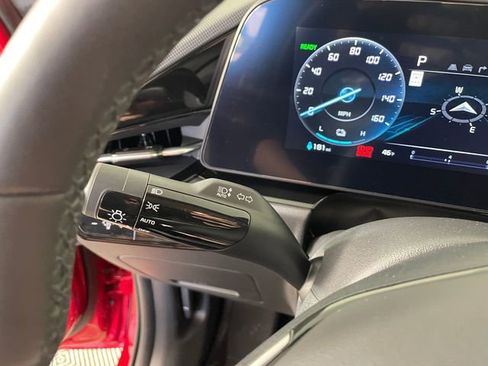 Certified 2025 Kia Niro Wind w/ Wind Preserve Package FWD image 13