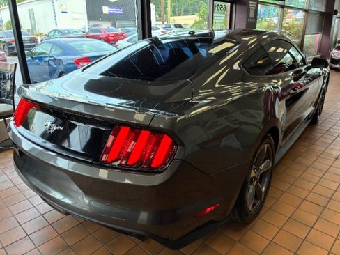 Used 2016 Ford Mustang Premium RWD image 10