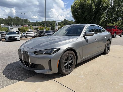 New 2026 BMW i4 eDrive40 w/ Premium Package RWD image 4