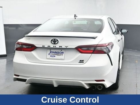 Used 2022 Toyota Camry SE w/ Convenience Package image 11