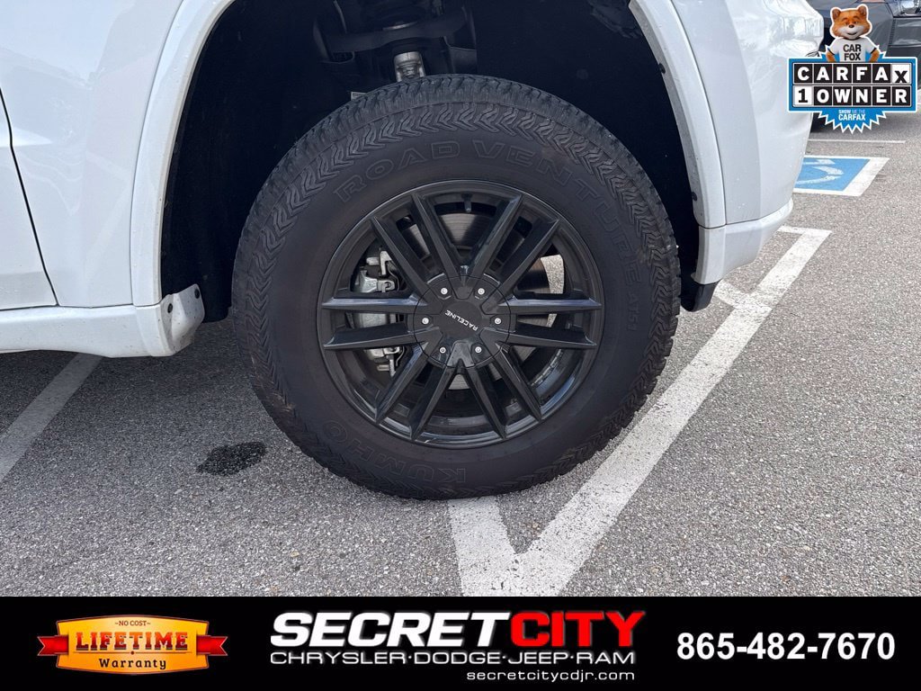 Used 2022 Jeep Grand Cherokee Laredo X AWD/4WD image 10