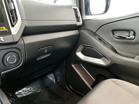 Used 2025 Nissan Frontier SV w/ SV Convenience Package AWD/4WD image 15