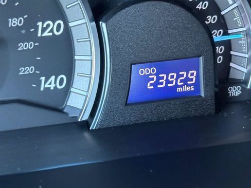 Used 2014 Toyota Camry SE w/ Leather Package FWD image 15