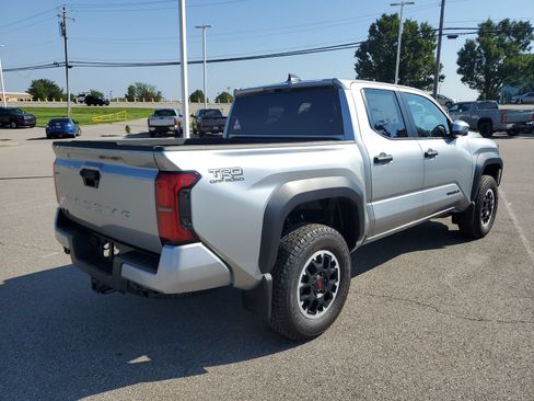 New 2026 Toyota Tacoma TRD Off-Road AWD/4WD image 4