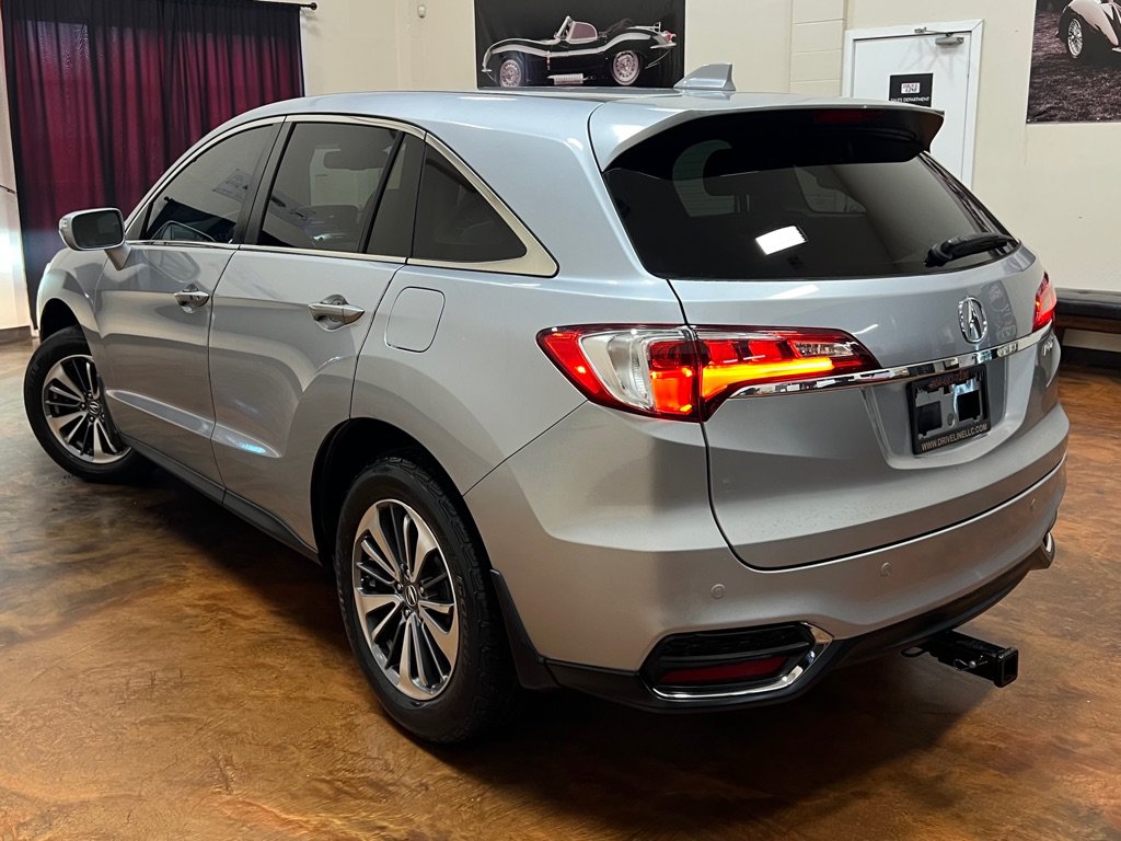 Used 2017 Acura RDX w/ Advance Package FWD image 2
