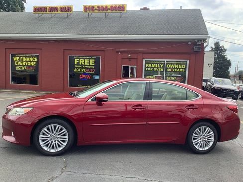 Used 2014 Lexus ES 350 w/ Luxury Package FWD image 4