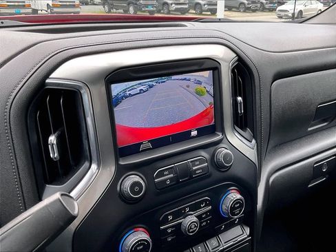 Used 2021 Chevrolet Silverado 1500 LT AWD/4WD image 19