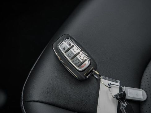 New 2026 Chrysler Voyager LX image 41