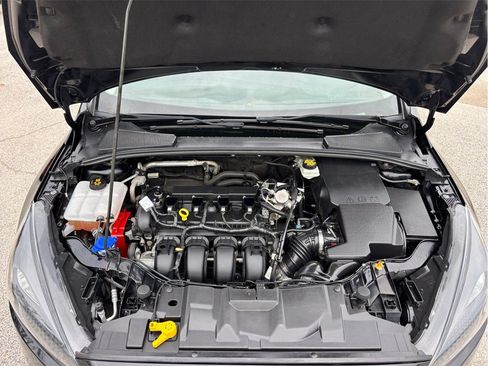 Used 2017 Ford Focus SE FWD image 33