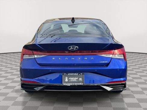 Used 2023 Hyundai Elantra Limited w/ Winter Weather Package image 5