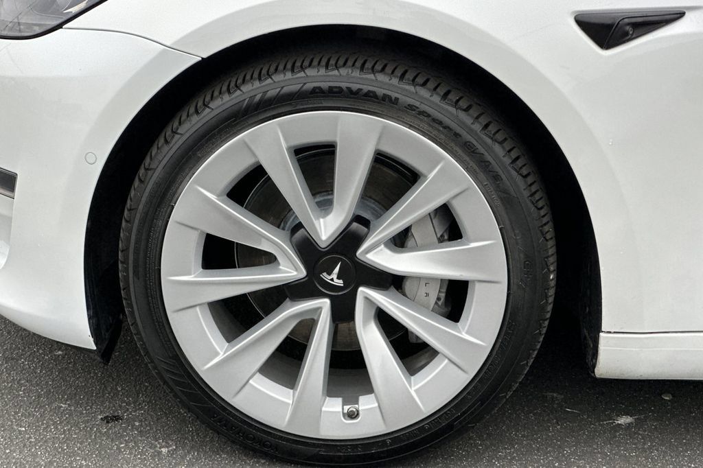 Used 2022 Tesla Model 3 Long Range AWD/4WD image 25