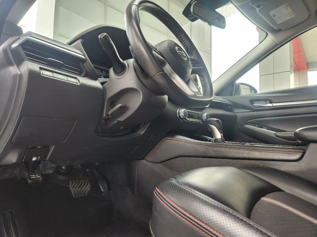 Used 2024 Nissan Altima 2.5 SR FWD image 15