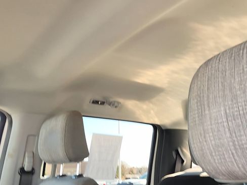 Used 2023 Ford F250 XLT w/ FX4 Off-Road Package image 21