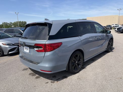 Used 2024 Honda Odyssey Sport image 5