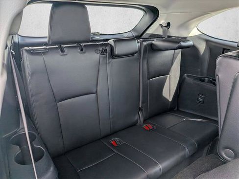 Certified 2024 Toyota Highlander Limited AWD/4WD image 19