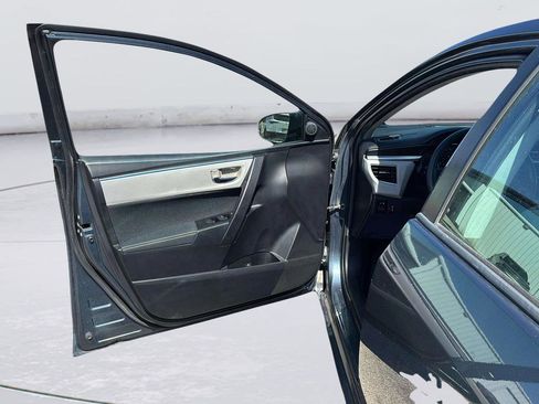 Used 2015 Toyota Corolla LE image 13