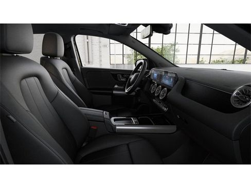 New 2026 Mercedes-Benz GLA 250 4MATIC image 4