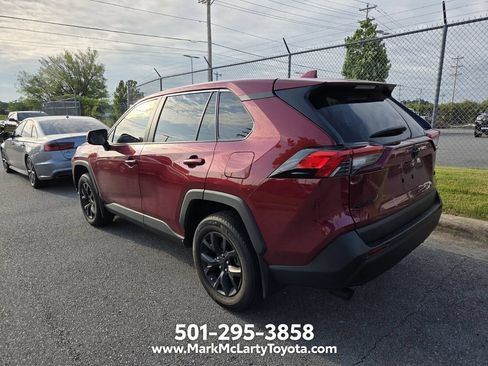 Used 2024 Toyota RAV4 LE FWD image 7
