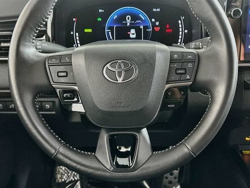 Used 2025 Toyota Camry SE w/ Multimedia Upgrade Package FWD image 14