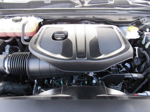 Used 2025 RAM 1500 Laramie w/ Night Edition AWD/4WD image 12