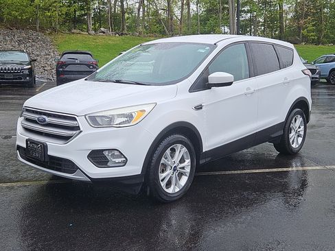 Used 2017 Ford Escape SE w/ SE Cold Weather Package AWD/4WD image 20