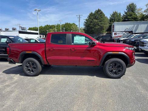 New 2025 GMC Canyon Elevation w/ Convenience Package image 2