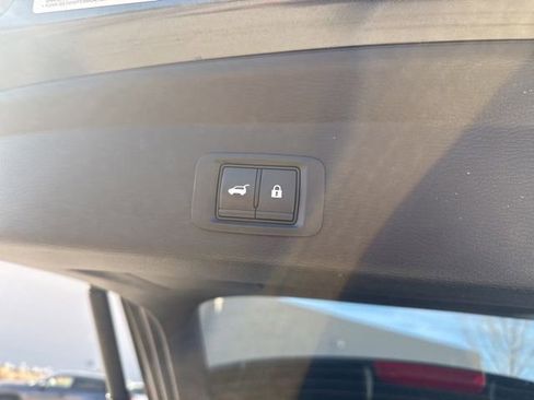 Used 2024 Mitsubishi Outlander image 9