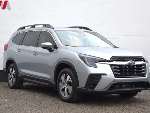 Used 2025 Subaru Ascent Premium AWD/4WD image 1