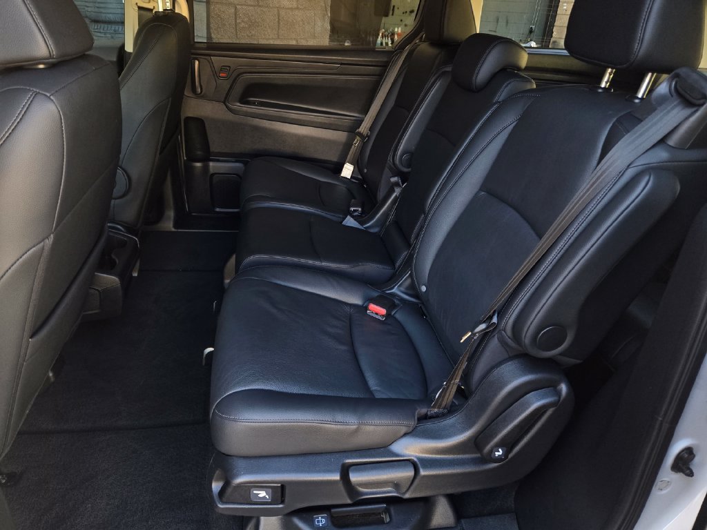 Used 2025 Honda Odyssey EX-L image 14
