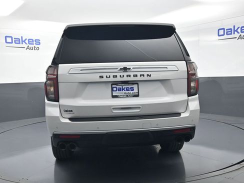 Used 2023 Chevrolet Suburban High Country w/ Premium Package 2 AWD/4WD image 7