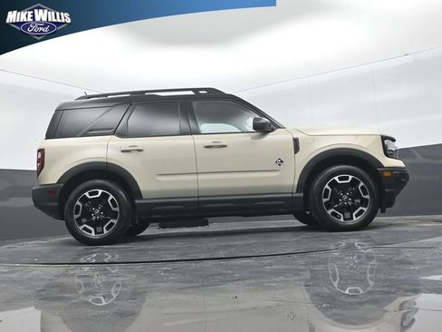 Used 2024 Ford Bronco Sport Outer Banks w/ Tech Package AWD/4WD image 24