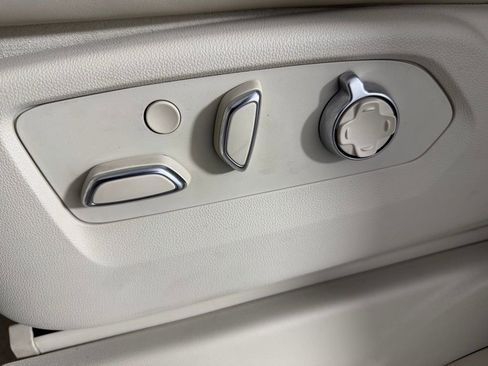 Used 2022 Cadillac Escalade ESV Sport Platinum image 25