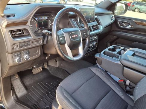 Used 2021 GMC Yukon XL SLE image 23