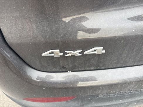 Used 2023 Jeep Compass Limited image 15