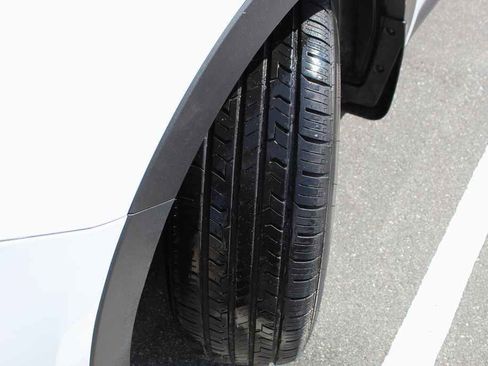 Used 2017 Hyundai Santa Fe Sport w/ 2.4L Tech Package 04 image 36