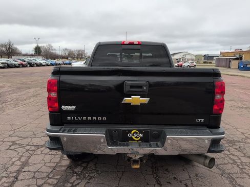 Used 2015 Chevrolet Silverado 3500 LTZ image 4
